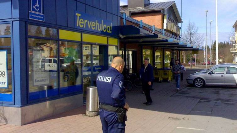 Poliisi: Pommiuhkauksetkin kopioituvat julkisuuden takia