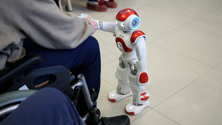 Brittiprofessori: Robotit eivät tuhoa ihmisten työtä
