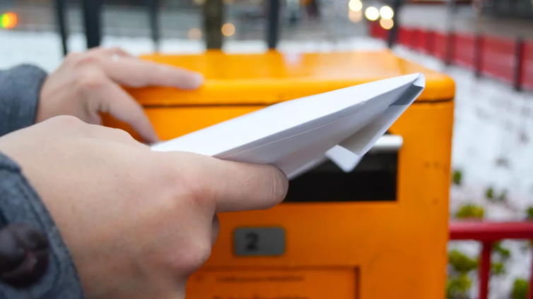 Posti on mainettaan parempi - valtaosa kirjeistä pääsee perille päivässä
